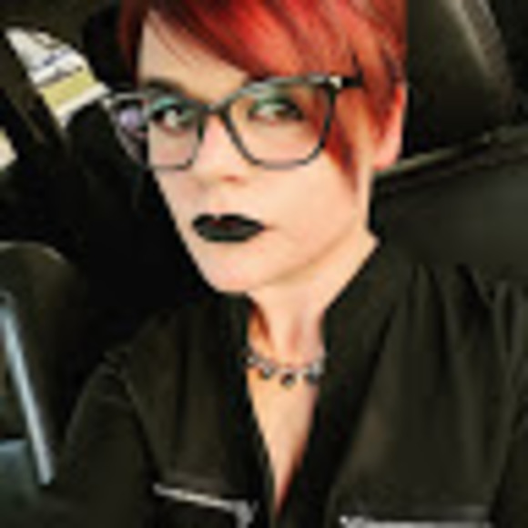 Meet your Posher, Jessica - Picture 1 of 1